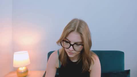 Snapshot of stormigold chatting on March 2026 01:15:01 PM Stormi online show from March 2026 01:15:01 PM