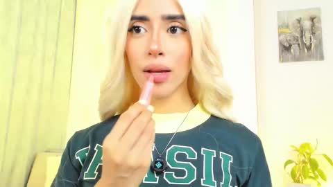 Snapshot of stormirusso chatting on October 2025 02:20:02 AM Mar online show from October 2025 02:20:02 AM