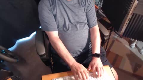 Stormy6569 online show from November 2025 04:39:01 PM