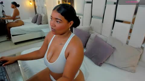 Snapshot of stormy_kox chatting on December 2025 03:23:02 AM Stormy online show from December 2025 03:23:02 AM