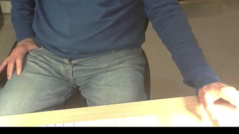 Snapshot of str8_dave chatting on November 2025 09:13:01 PM Dave online show from November 2025 09:13:01 PM