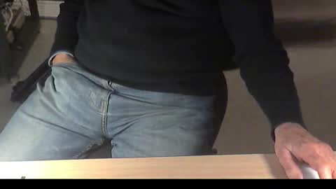 Snapshot of str8_dave chatting on November 2025 09:14:02 PM Dave online show from November 2025 09:14:02 PM