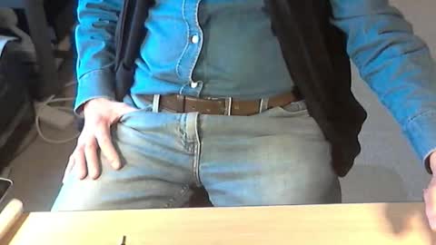 Snapshot of str8_dave chatting on December 2025 12:09:01 PM Dave online show from December 2025 12:09:01 PM