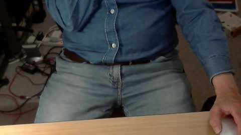 Dave online show from May 2026 08:14:02 PM