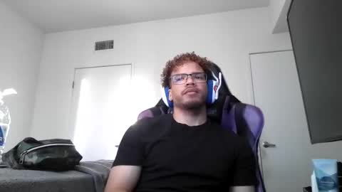 Snapshot of str8dj chatting on April 2026 02:02:02 PM Dj online show from April 2026 02:02:02 PM