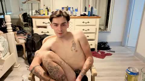 str8whiteboy21 online show from May 2026 04:45:02 PM