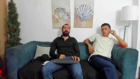 straight__friends online show from April 2026 07:09:02 PM