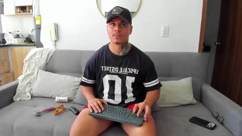 straight__friends online show from May 2026 02:44:02 PM
