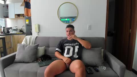 straight__friends online show from May 2026 02:11:01 PM