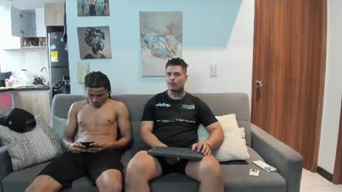 straight__friends online show from June 2026 01:56:01 PM