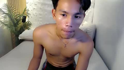 Snapshot of straight_moreno69 chatting on April 2026 11:01:02 AM James online show from April 2026 11:01:02 AM