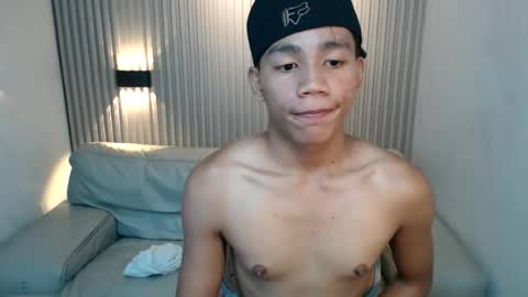 Snapshot of straight_moreno69 chatting on May 2026 01:36:01 AM James online show from May 2026 01:36:01 AM