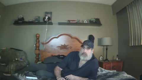 Straightbear4you online show from February 2025 10:20:02 PM