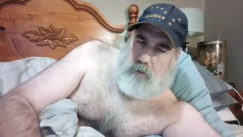 Straightbear4you online show from October 2025 10:52:02 AM