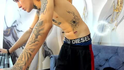 Snapshot of straightboy_nick chatting on October 2025 06:44:02 AM NICK online show from October 2025 06:44:02 AM