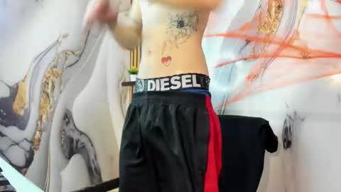 Snapshot of straightboy_nick chatting on November 2025 03:28:01 AM NICK online show from November 2025 03:28:01 AM