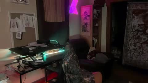 Snapshot of straightishd chatting on March 2026 05:57:02 AM Cowboy Zuhly online show from March 2026 05:57:02 AM