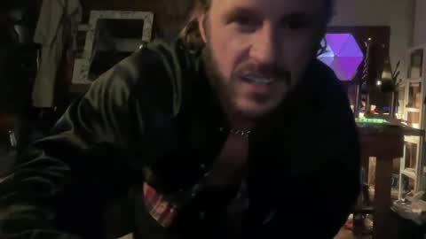 Snapshot of straightishd chatting on April 2026 05:52:01 AM Cowboy Zuhly online show from April 2026 05:52:01 AM