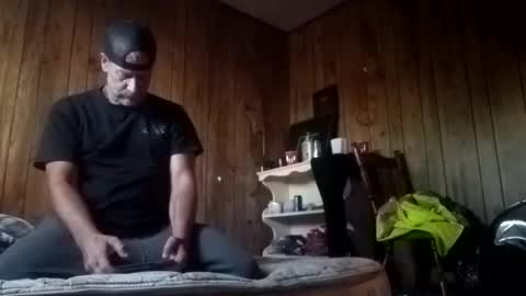 Snapshot of straighttoy chatting on October 2025 11:58:01 PM straighttoy online show from October 2025 11:58:01 PM