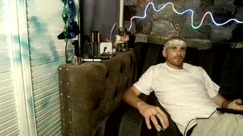 straitpipermann22 online show from August 2026 02:25:01 AM
