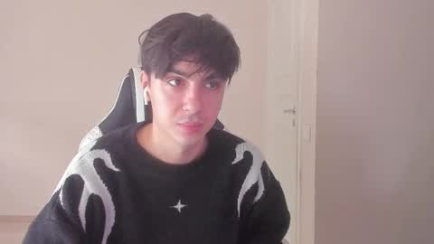 Snapshot of stralght_twinks chatting on September 2025 05:56:01 AM Ray online show from September 2025 05:56:01 AM