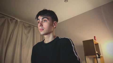 Snapshot of stralght_twinks chatting on March 2026 04:47:02 PM Ray online show from March 2026 04:47:02 PM