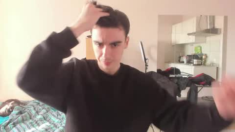 Snapshot of stralght_twinks chatting on March 2026 12:30:02 PM Ray online show from March 2026 12:30:02 PM