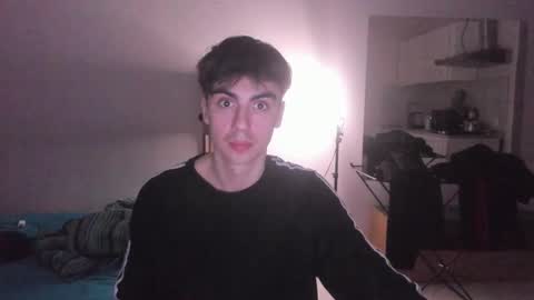 Snapshot of stralght_twinks chatting on March 2026 07:39:01 PM Ray online show from March 2026 07:39:01 PM