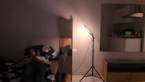 Snapshot of stralght_twinks chatting on April 2026 07:07:02 PM Ray online show from April 2026 07:07:02 PM