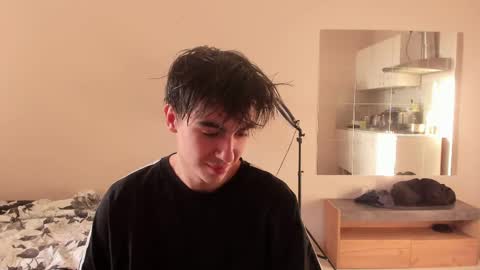 Snapshot of stralght_twinks chatting on April 2026 04:10:02 PM Ray online show from April 2026 04:10:02 PM