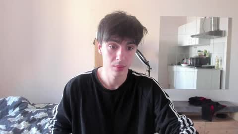 Snapshot of stralght_twinks chatting on April 2026 07:17:02 AM Ray online show from April 2026 07:17:02 AM