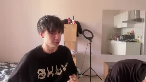 Snapshot of stralght_twinks chatting on May 2026 08:41:01 AM Ray online show from May 2026 08:41:01 AM