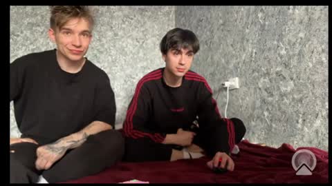 Snapshot of stralght_twinks chatting on May 2026 10:23:02 AM Ray online show from May 2026 10:23:02 AM