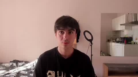 Snapshot of stralght_twinks chatting on May 2026 02:43:01 PM Ray online show from May 2026 02:43:01 PM