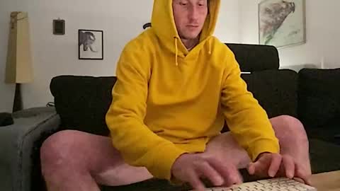 strammer_willi online show from January 2026 01:42:02 AM