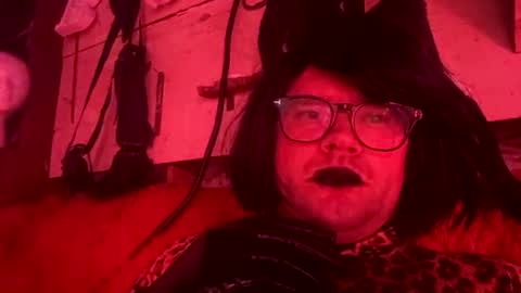 Snapshot of strangespence chatting on July 2026 03:44:02 AM Mistress kinki online show from July 2026 03:44:02 AM