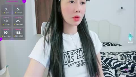 strawberry_loveee online show from November 2025 04:54:01 PM