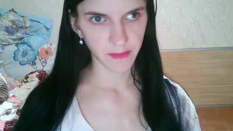 Strawberry Storm online show from April 2026 04:15:02 PM