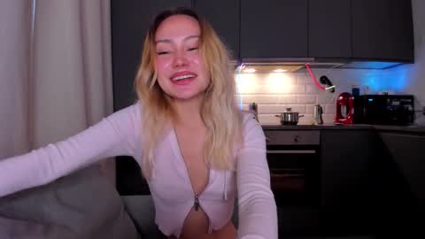 Tati and Lola online show from January 2026 01:03:01 PM