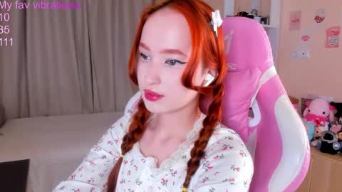 Snapshot of strawwberrry chatting on September 2025 07:57:02 PM Alisha Like is the best gift 3 online show from September 2025 07:57:02 PM