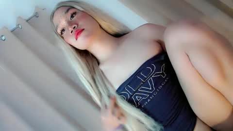 Snapshot of streetlustgirl chatting on February 2025 01:35:01 AM lexie online show from February 2025 01:35:01 AM