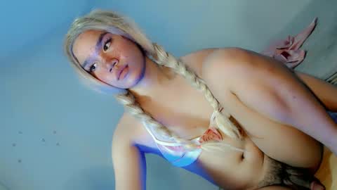 Snapshot of streetlustgirl chatting on March 2025 03:46:02 AM lexie online show from March 2025 03:46:02 AM