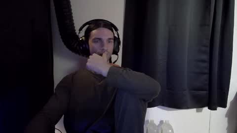 stringgreens777 online show from January 2026 01:05:02 PM