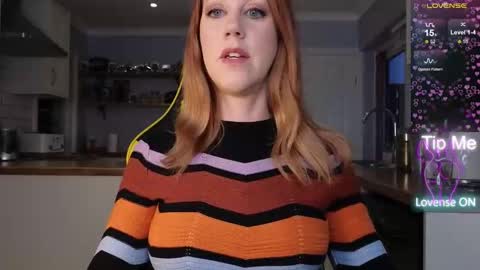 Amorina online show from February 2026 04:22:02 PM