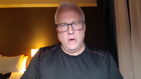 Stroking For You online show from October 2025 05:39:01 PM