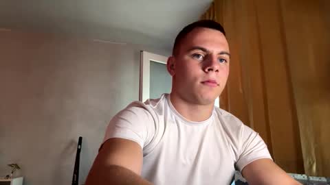 Snapshot of strong_baby chatting on September 2025 02:32:01 PM Strong Baby online show from September 2025 02:32:01 PM