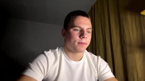 Snapshot of strong_baby chatting on October 2025 05:08:02 PM Strong Baby online show from October 2025 05:08:02 PM