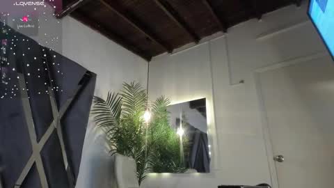 Alexa   online show from October 2025 11:01:01 AM