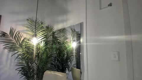 Snapshot of strong_girl_ chatting on March 2026 11:04:02 AM Alexa online show from March 2026 11:04:02 AM