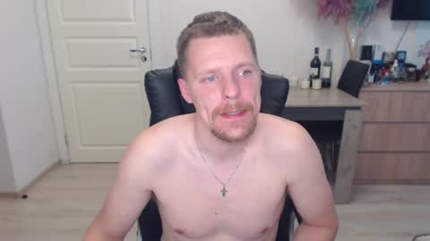 Snapshot of strong_guy_xxx chatting on September 2025 06:35:02 AM strong_guy_xxx online show from September 2025 06:35:02 AM